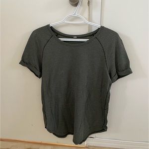 Lululemon T-shirt